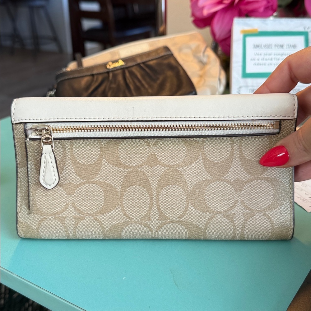 Coach White and Cream Women's Wallet fold leather coin card clutch wristlet - Picture 10 of 10